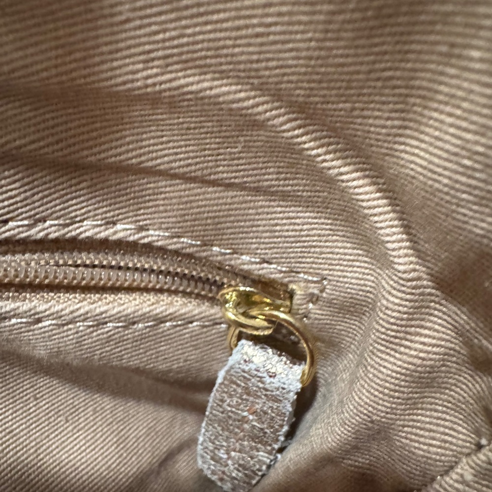 G.I.L.I. Large Tote Olive Green with Orange Tassels - Picture 6 of 10